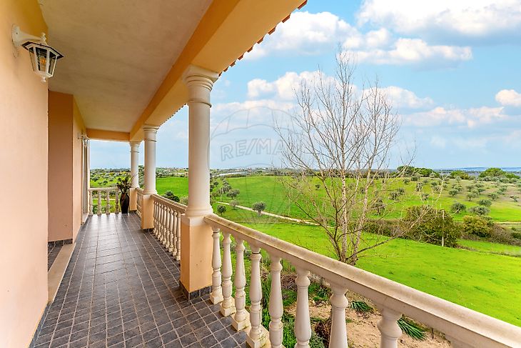 Fabulosa Moradia T4 com Vista Panorâmica – Arroçário, Santarém